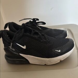 Nike Black and White Sneakers with Air Max Cushioning